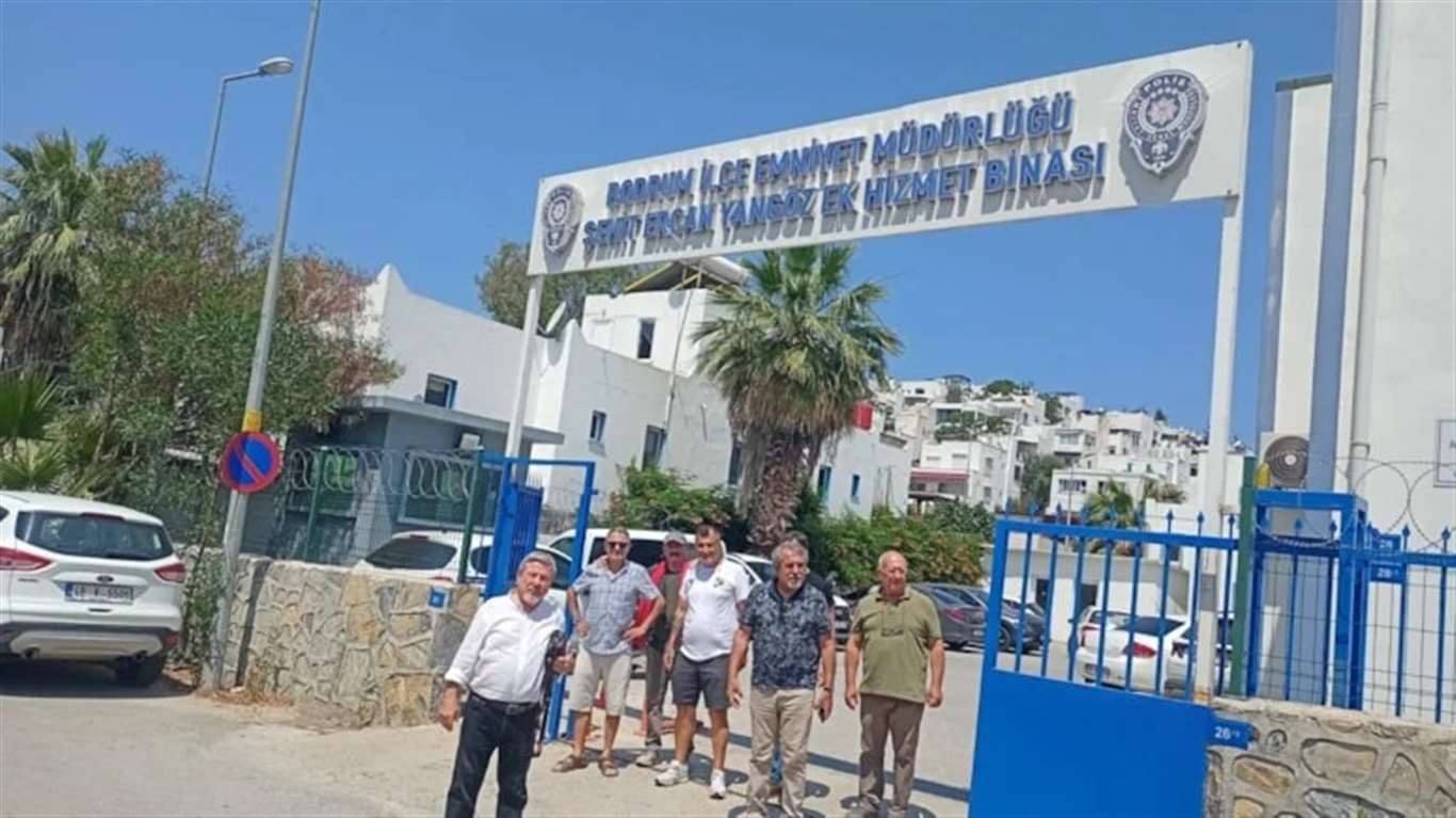 1 Mayıs kutlamasındaki pankartlar nedeniyle 3 kişi ifadeye çağrıldı haberi